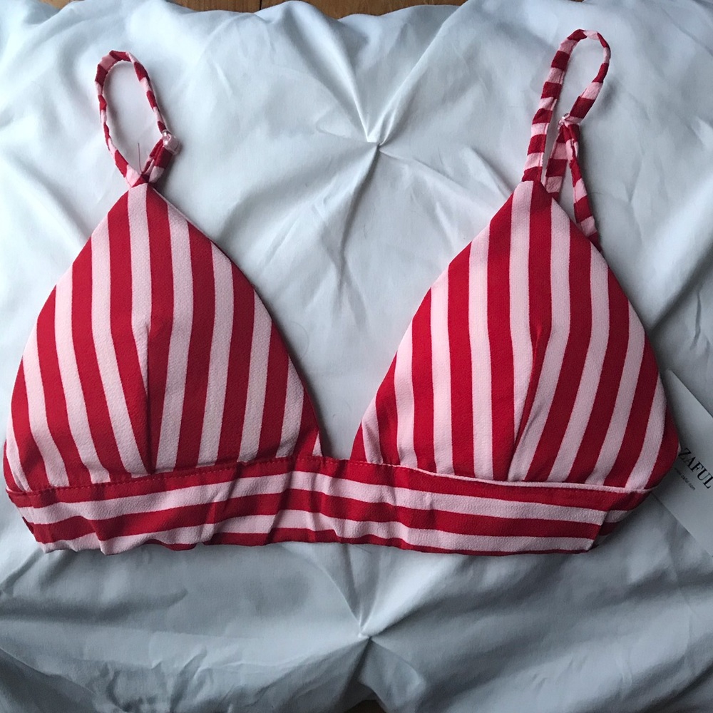 👑 (3 for $15) Zaful striped bikini top